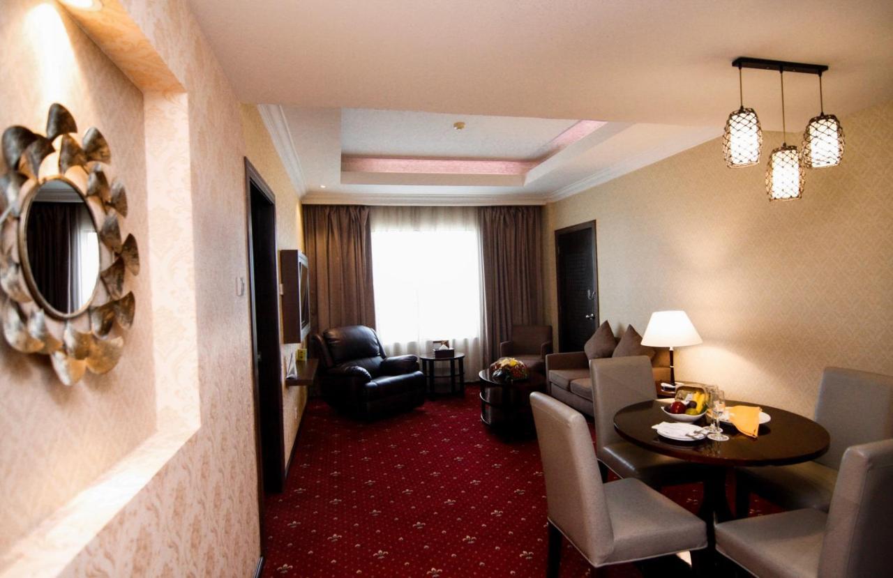 Hermes Palace Hotel Banda Aceh Exterior photo
